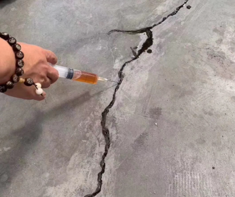 连山混凝土裂缝修补技术详解​